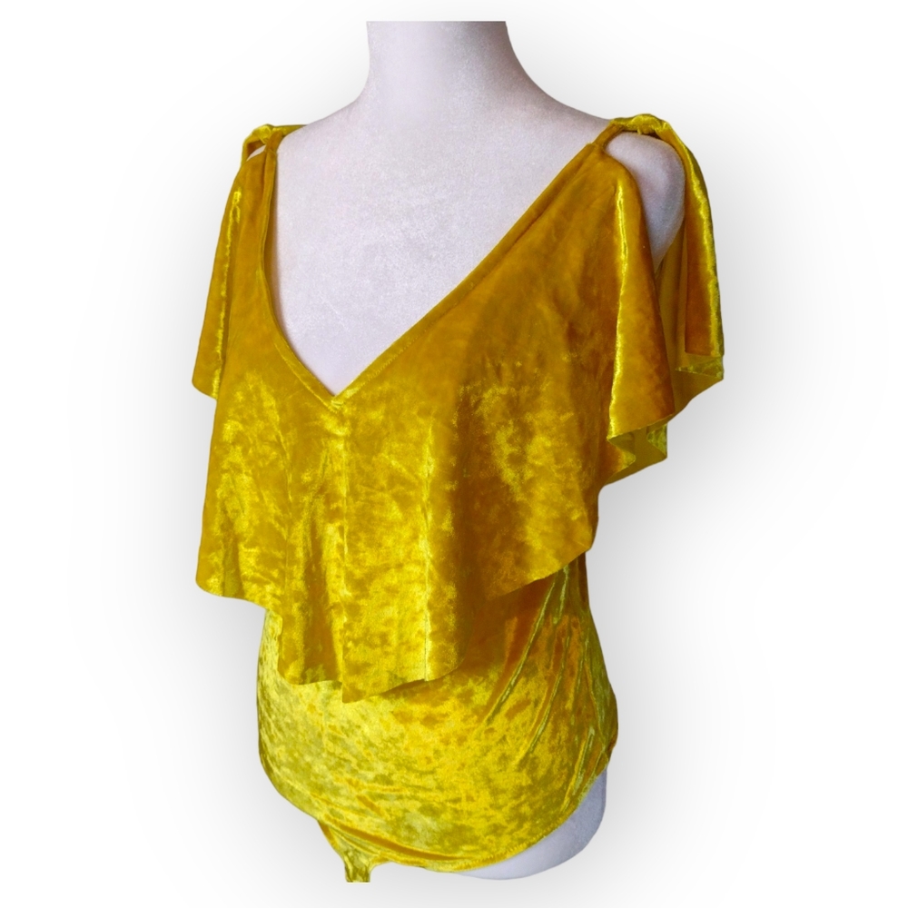 New York and Company Yellow Velvet style top Medium Size with Button Clasp 8818
